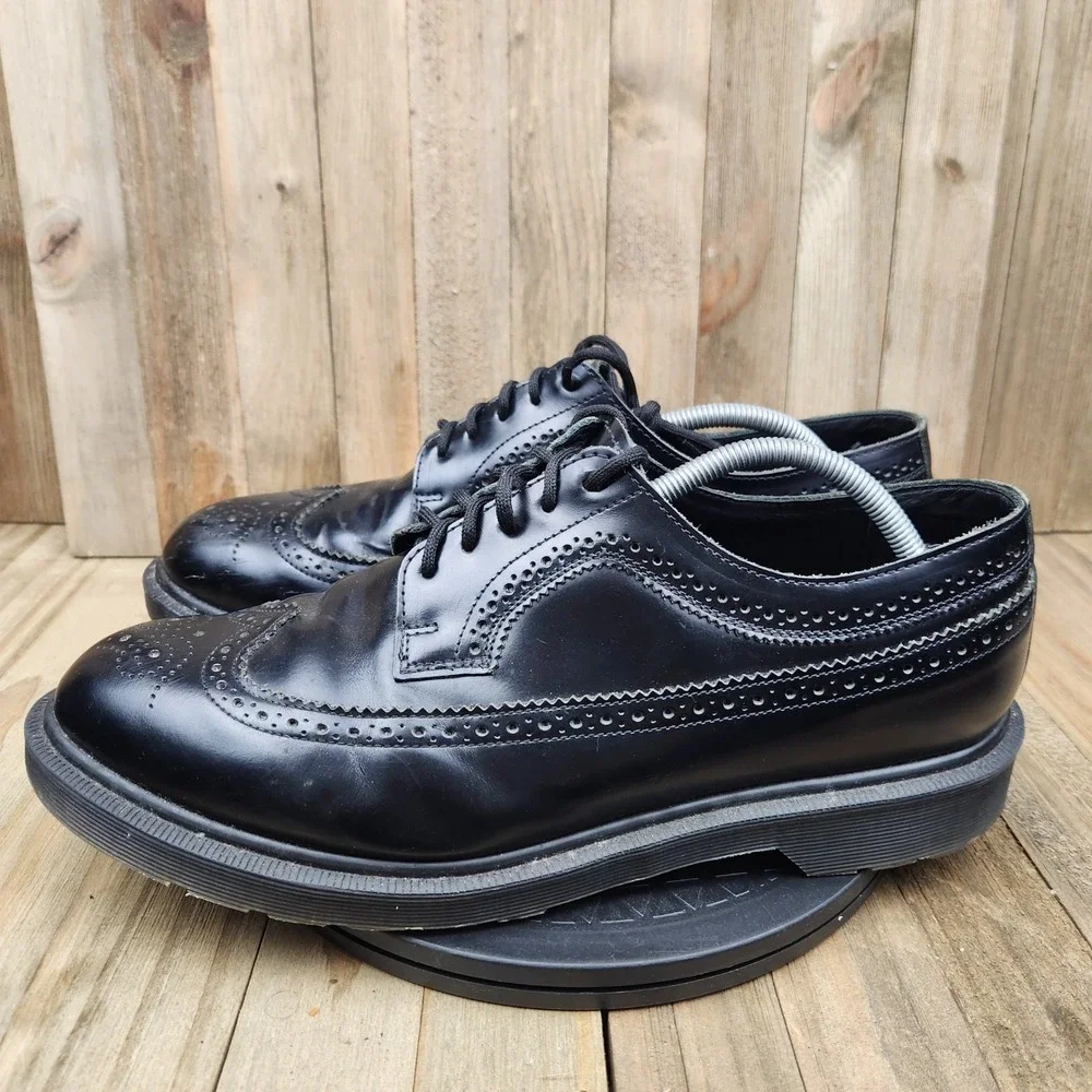 90s Dr. Martens 3989 Made in England Brogue Shoes Mens size 11 Black Leather